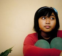 Medium length hairstyles by Bella Mclaine What is hairstyle? Style in which hair is cut and tries to give some different look to your hair by using hair product and equipments. Today’s people are very conscious...